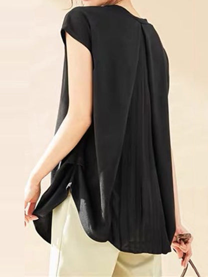 Effortlessly Elegant T-Shirt with a Timeless Design
