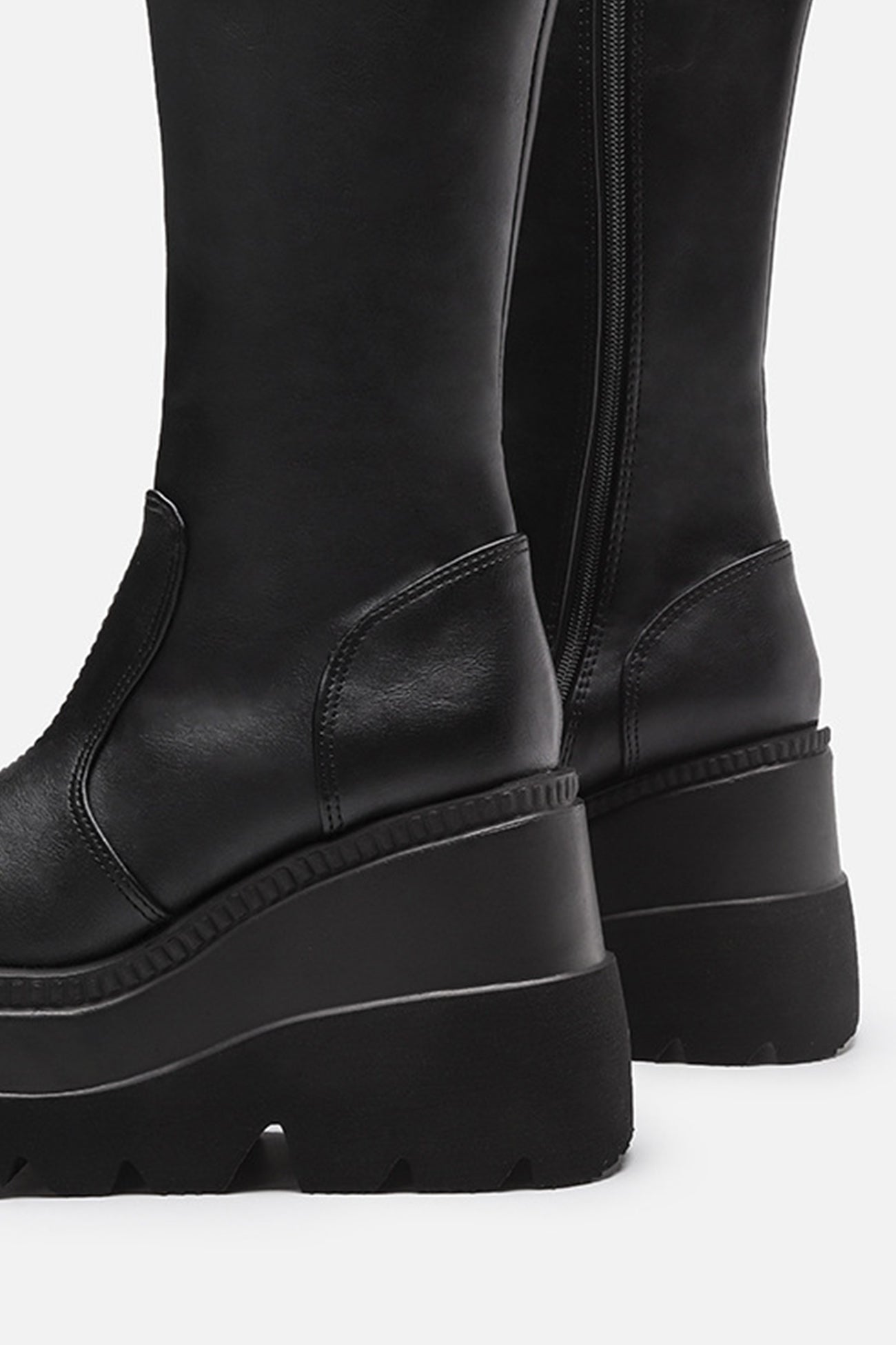 Classic Vintage Boots with a Flattering Fit