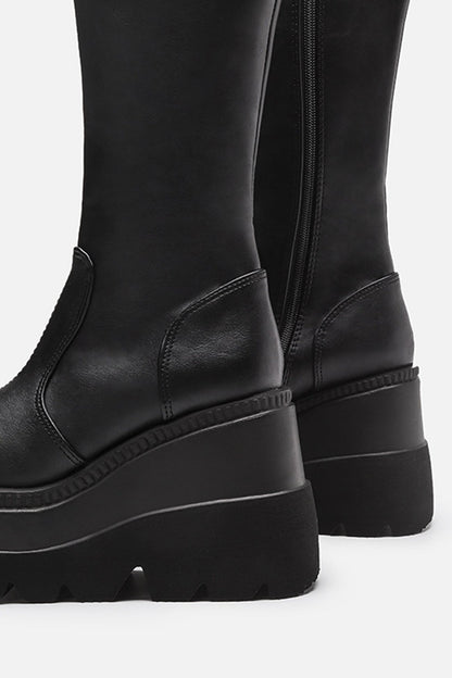 Classic Vintage Boots with a Flattering Fit