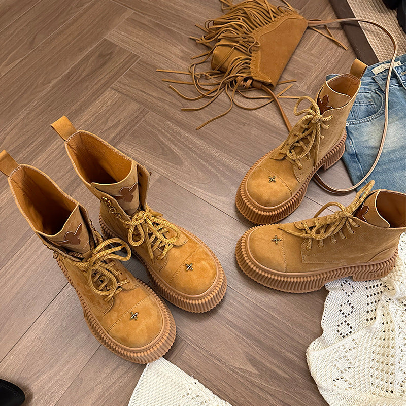 Beautifully Finished Boots in a Timeless Design