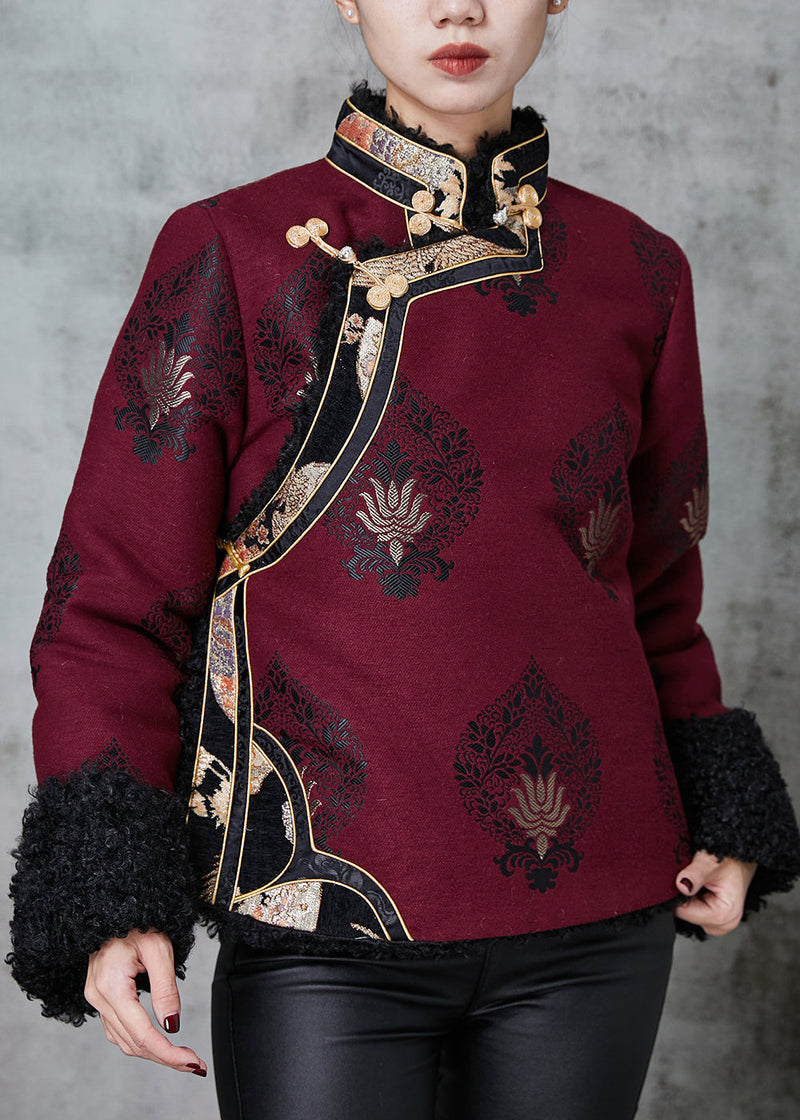 Well Tailored Coat with a Graceful Silhouette