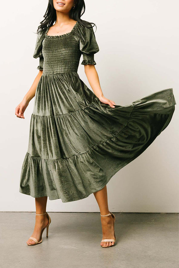 Classic Vintage Dress with a Flattering Fit