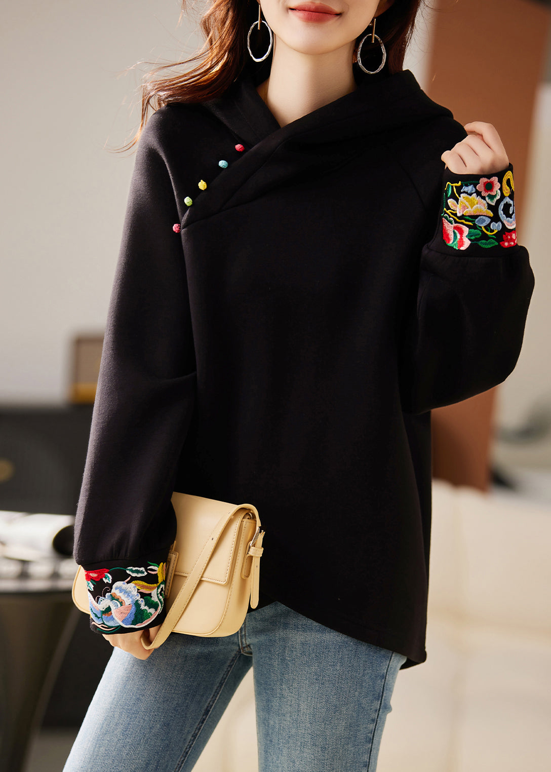 Well Tailored Shirt with a Graceful Silhouette