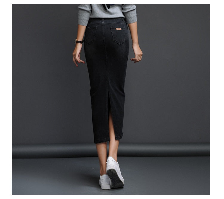 Well Tailored Garment with a Graceful Silhouette