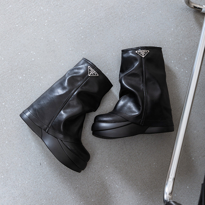 Beautifully Finished Boots in a Timeless Design