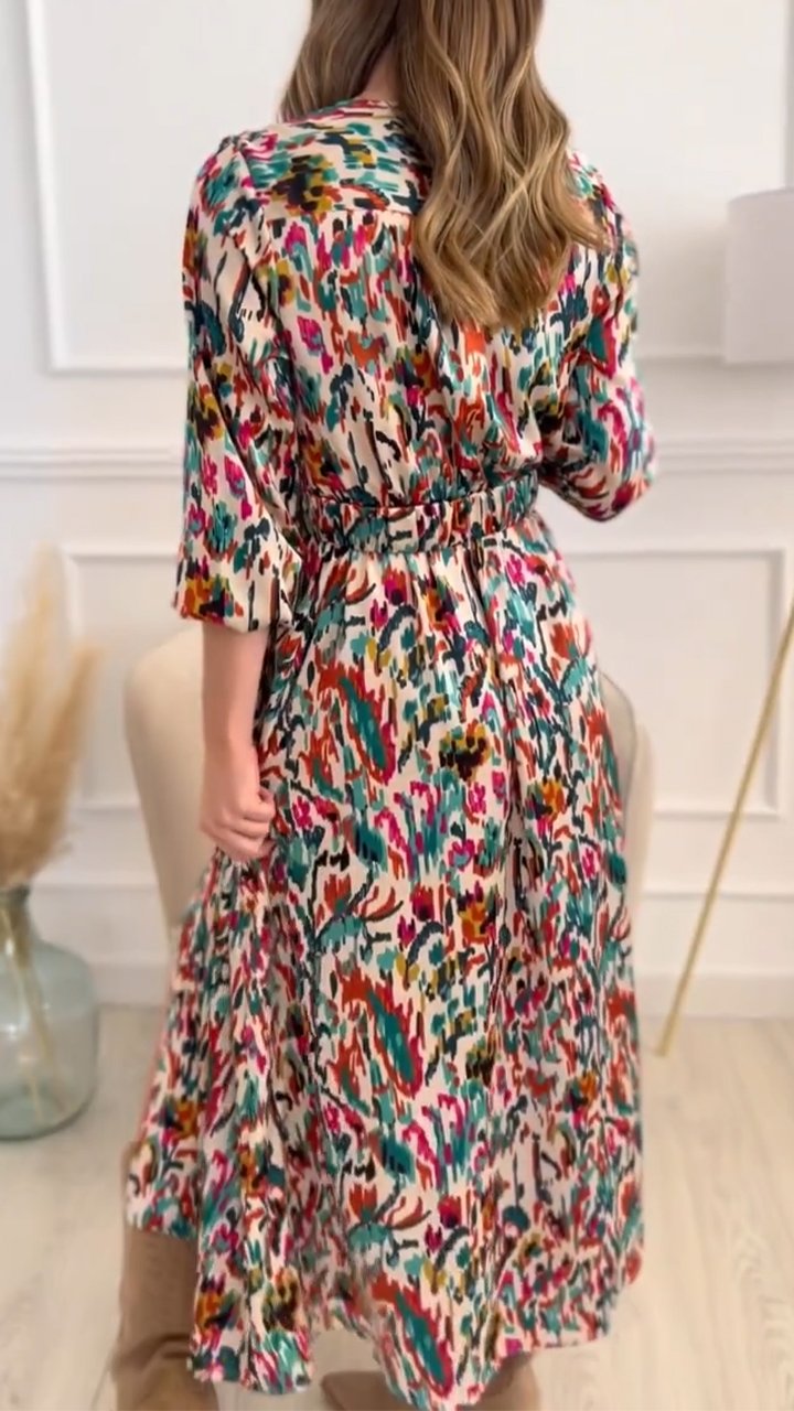 A Vintage Style Dress with Delicate Timeless Details