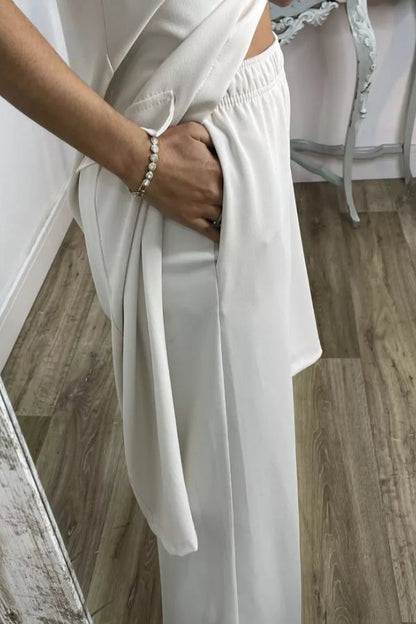 Beautifully Finished Garment in a Timeless Design