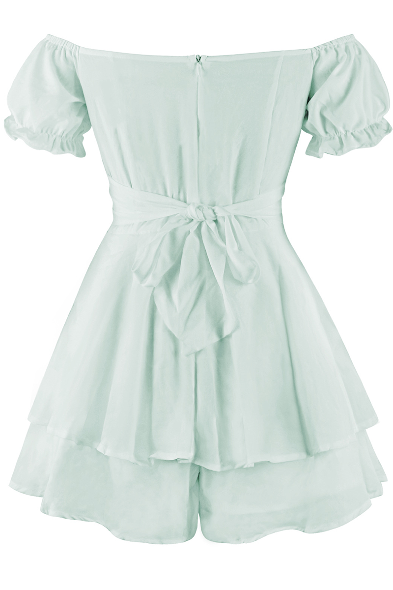 Well Tailored Garment with a Graceful Silhouette