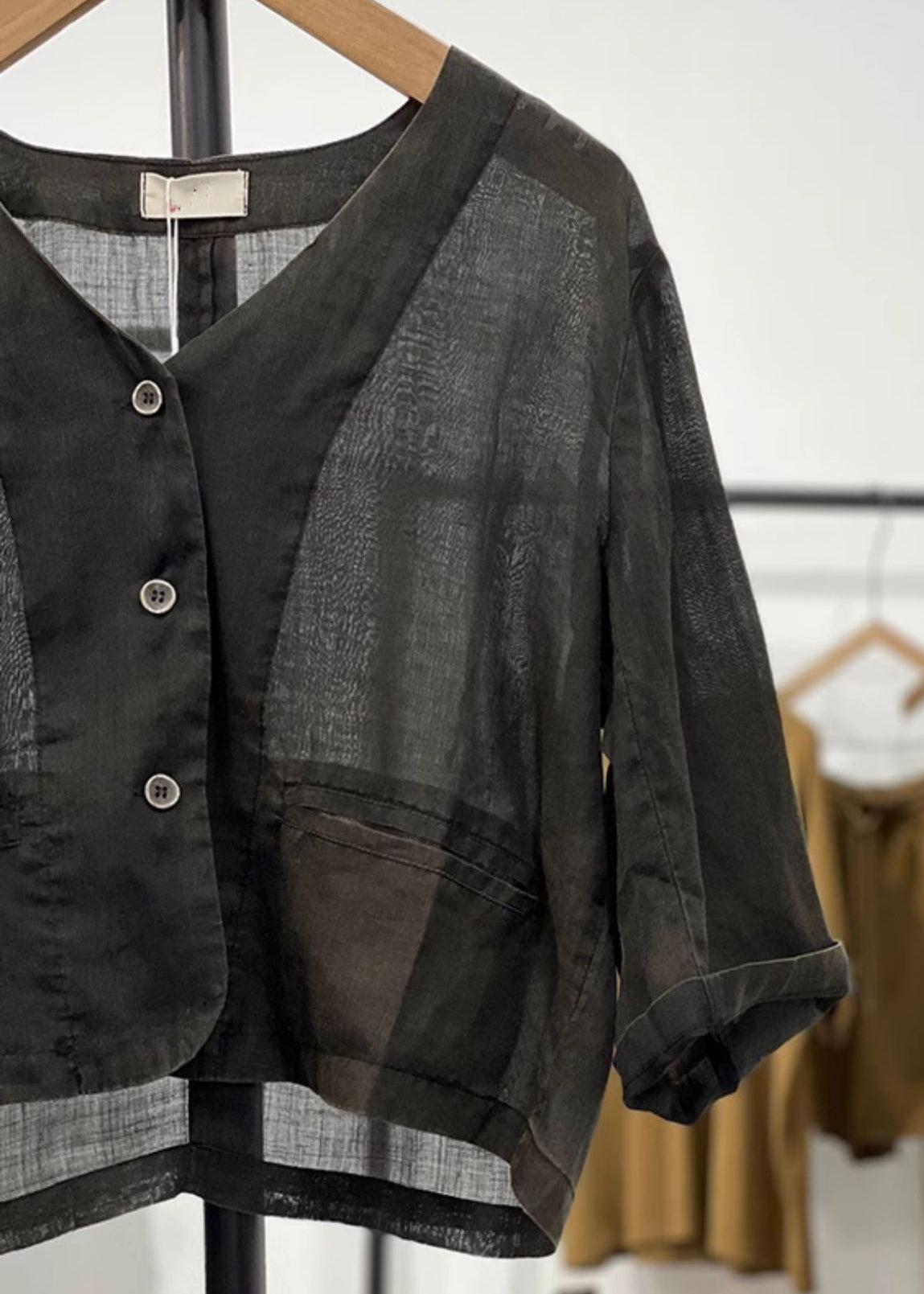 Effortlessly Elegant Cardigan with a Timeless Design