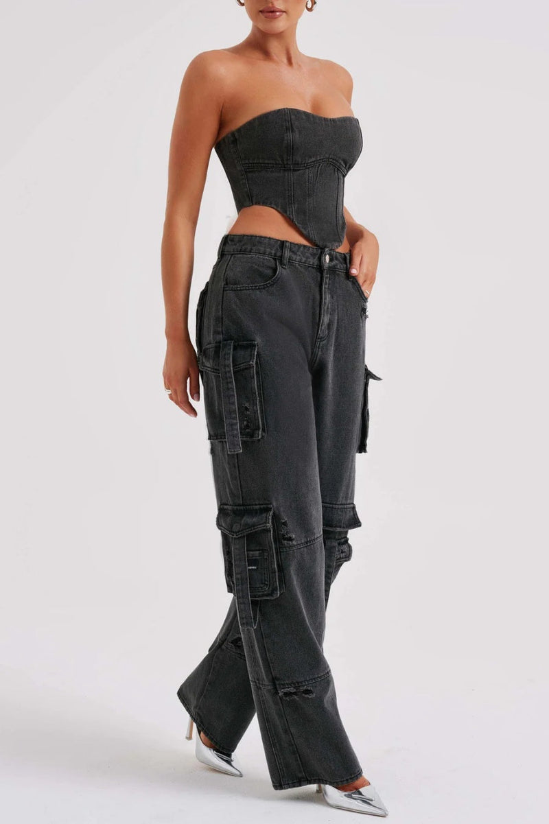 Well Tailored Garment with a Graceful Silhouette