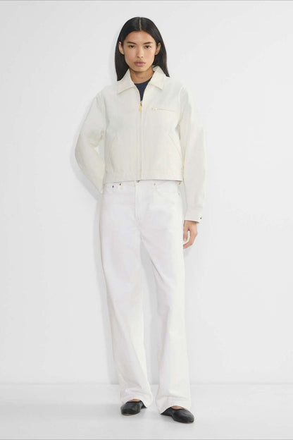 Well Tailored Jacket with a Graceful Silhouette