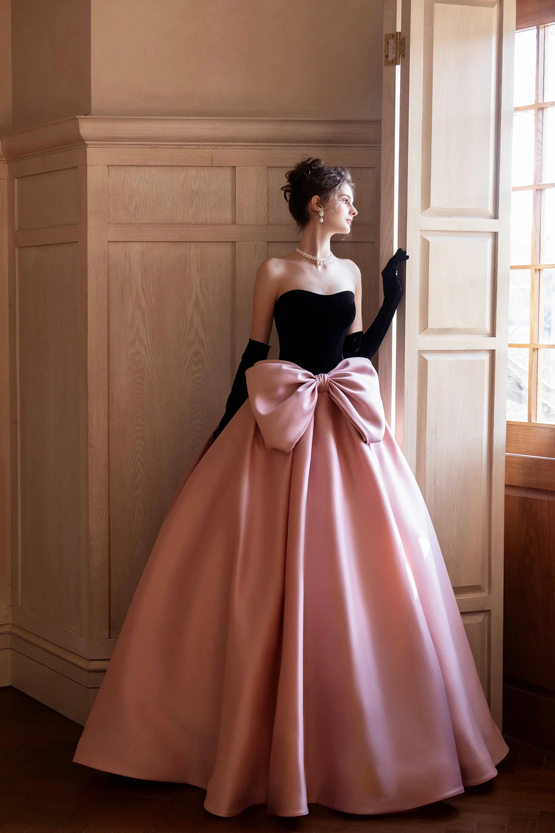 Sophisticated Dress with a Clean Classic Look