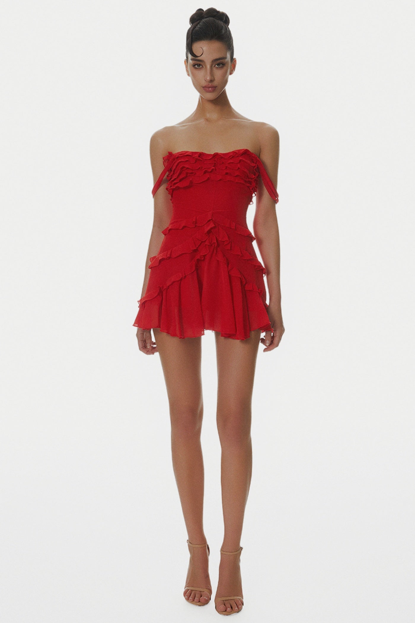 Well Tailored Dress with a Graceful Silhouette