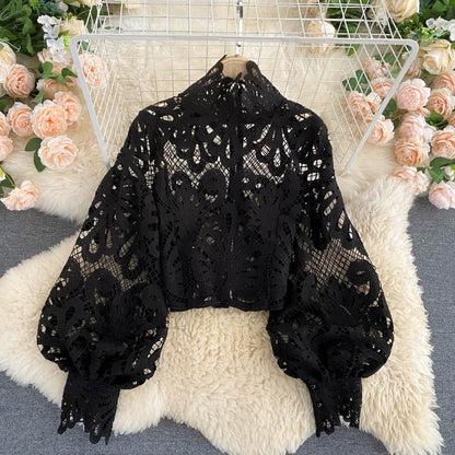 Sophisticated Blouse with a Clean Classic Look