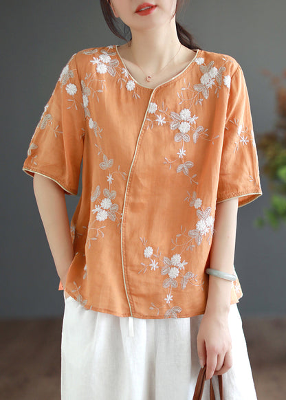Well Tailored Top with a Graceful Silhouette