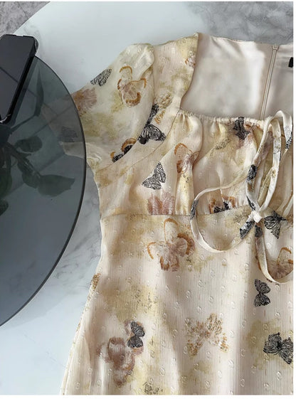 Classic Vintage & Enduringly Stylish Dress