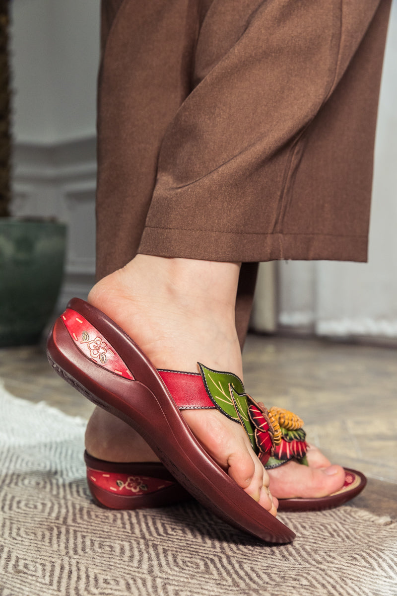 Effortlessly Elegant Sandals with a Timeless Design