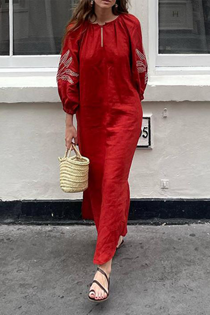 Beautifully Finished Dress in a Timeless Design