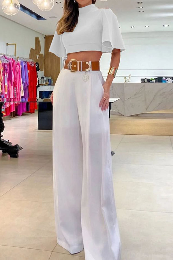 Effortlessly Elegant Pants with a Timeless Design