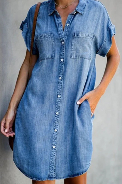 Effortlessly Elegant Garment with a Timeless Design