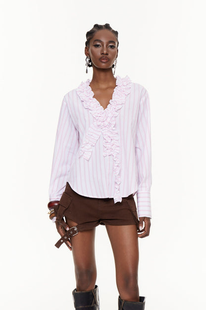 Effortlessly Elegant Shirt with a Timeless Design