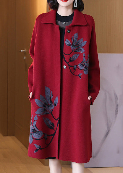 Well Tailored Coat with a Graceful Silhouette