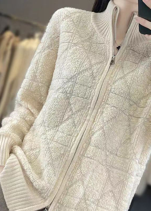 Beautifully Finished Coat in a Timeless Design