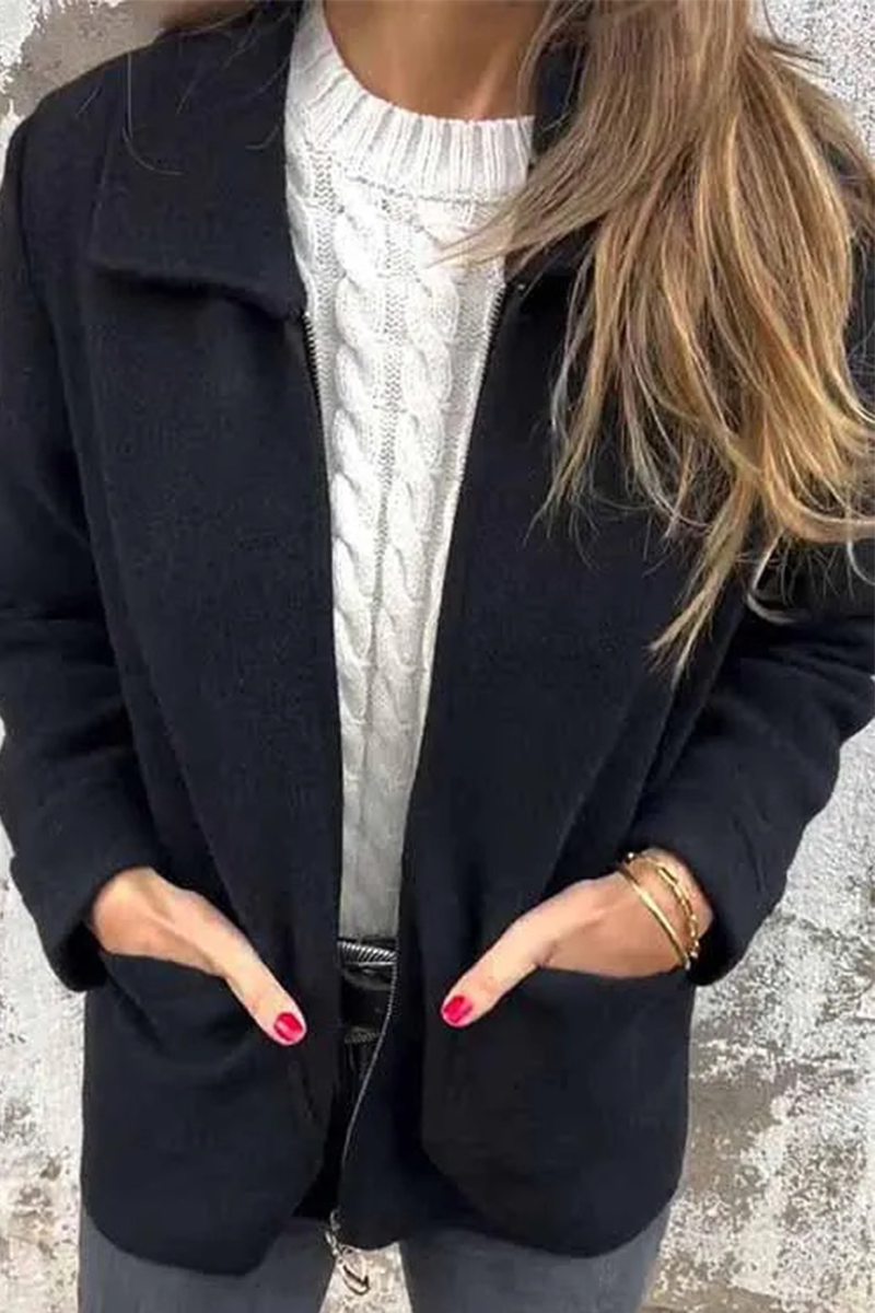 Effortlessly Elegant Garment with a Timeless Design