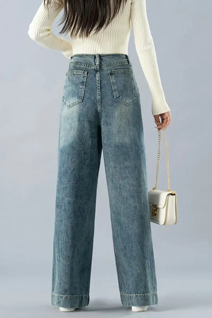 Gracefully Styled Garment for Any Occasion