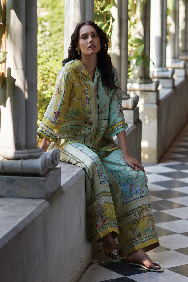 Elegantly Styled Pants for Everyday Wear