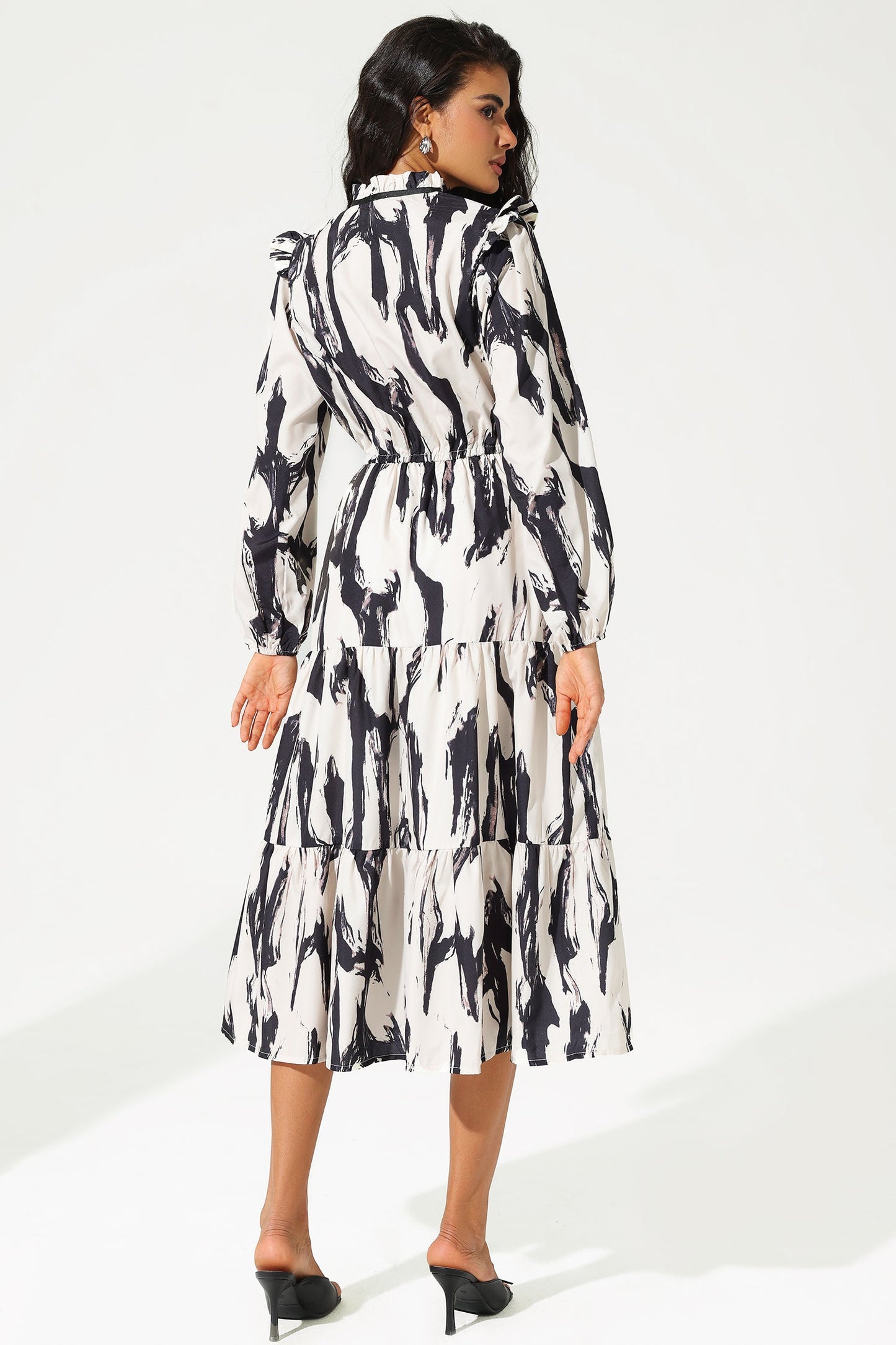 Gracefully Styled Dress for Any Occasion