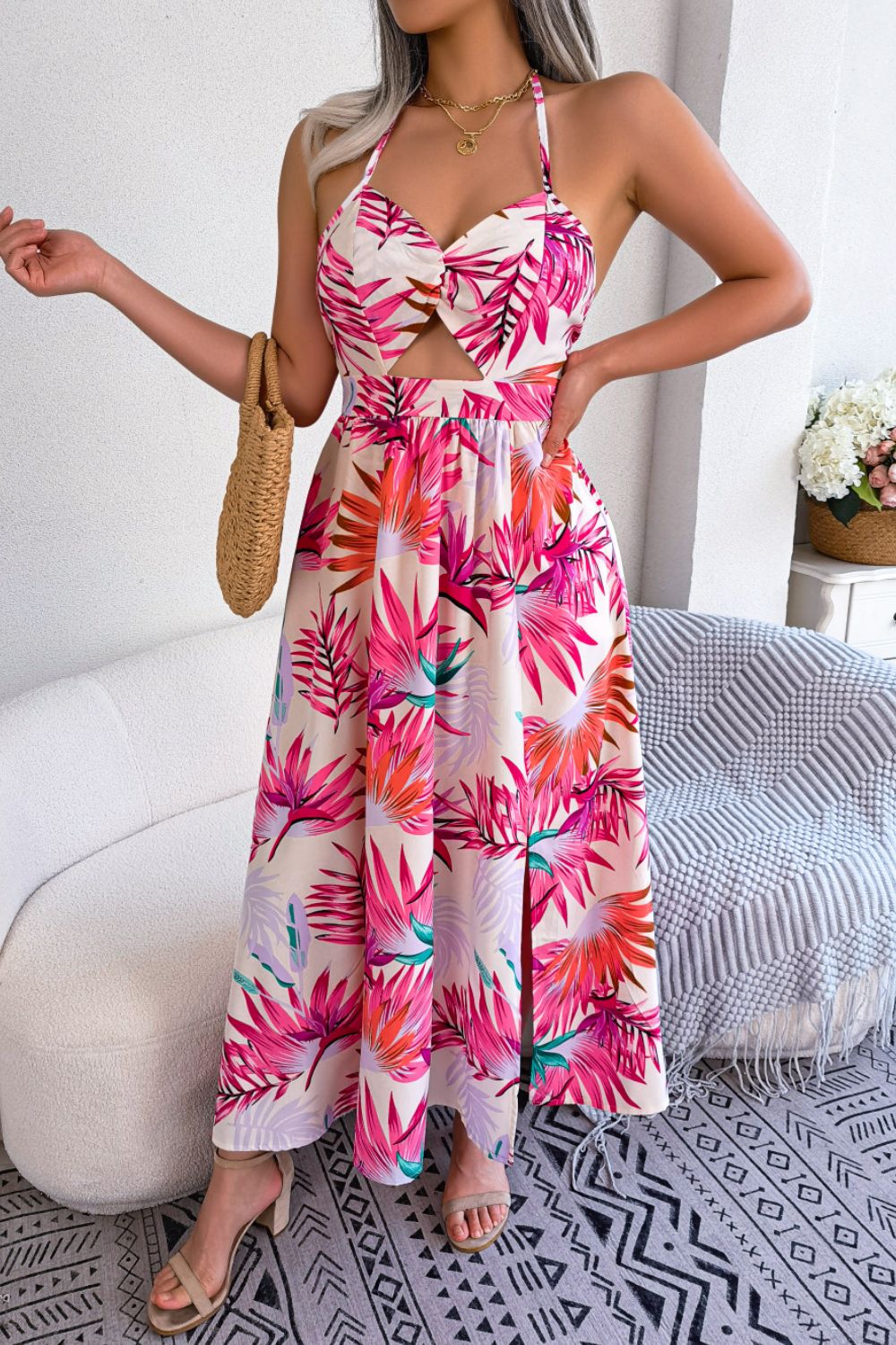 Beautifully Crafted Dress in a Classic Style