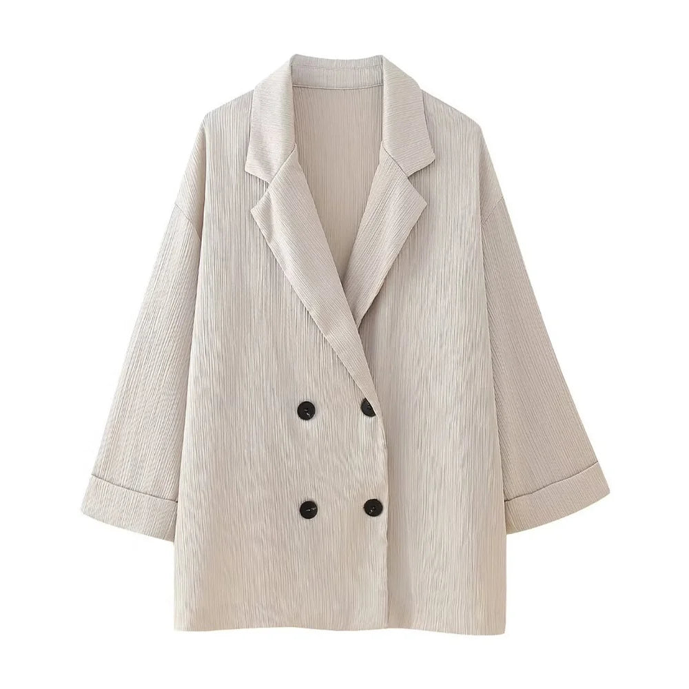 Effortlessly Elegant Jacket with a Timeless Design