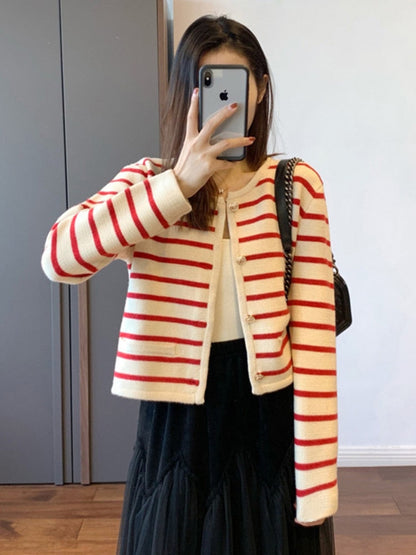 Classic Vintage Cardigan with a Flattering Fit