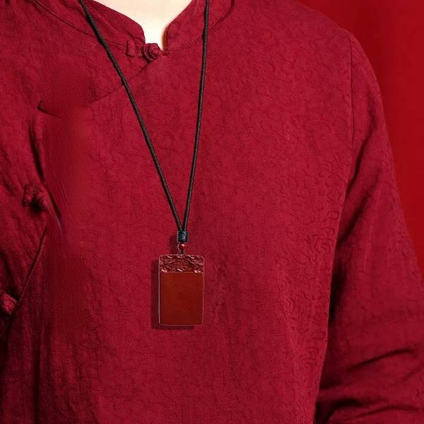 Effortlessly Elegant Garment with a Timeless Design