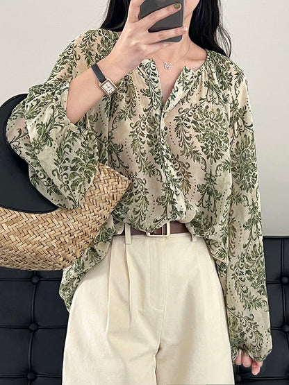 Classic Vintage & Enduringly Stylish Blouse