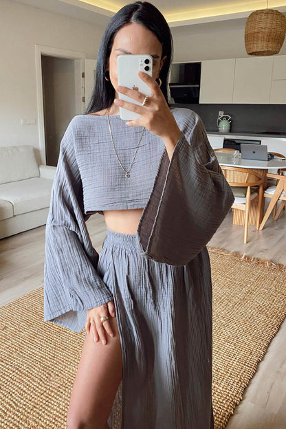 Beautifully Finished Top in a Timeless Design