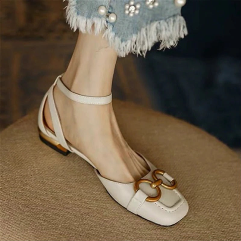 Polished Sandals with an Effortless Classic Look