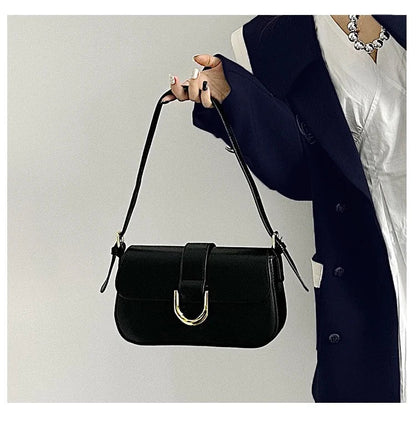 Sophisticated Bag with a Clean Classic Look