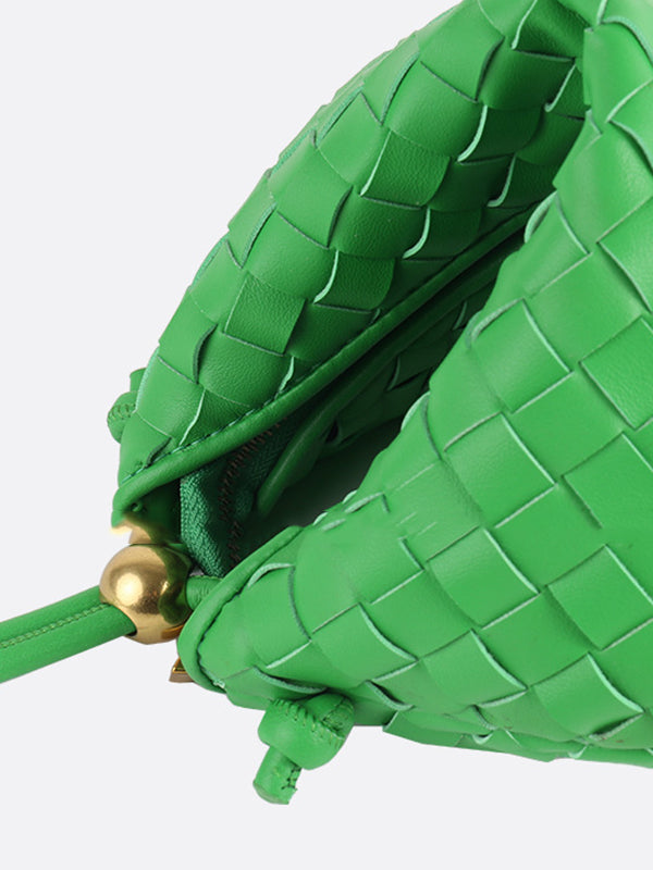 Beautifully Finished Bag in a Timeless Design