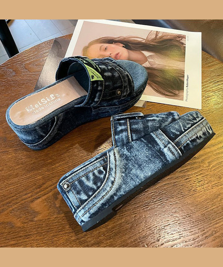 Classic Vintage Sandals with a Flattering Fit