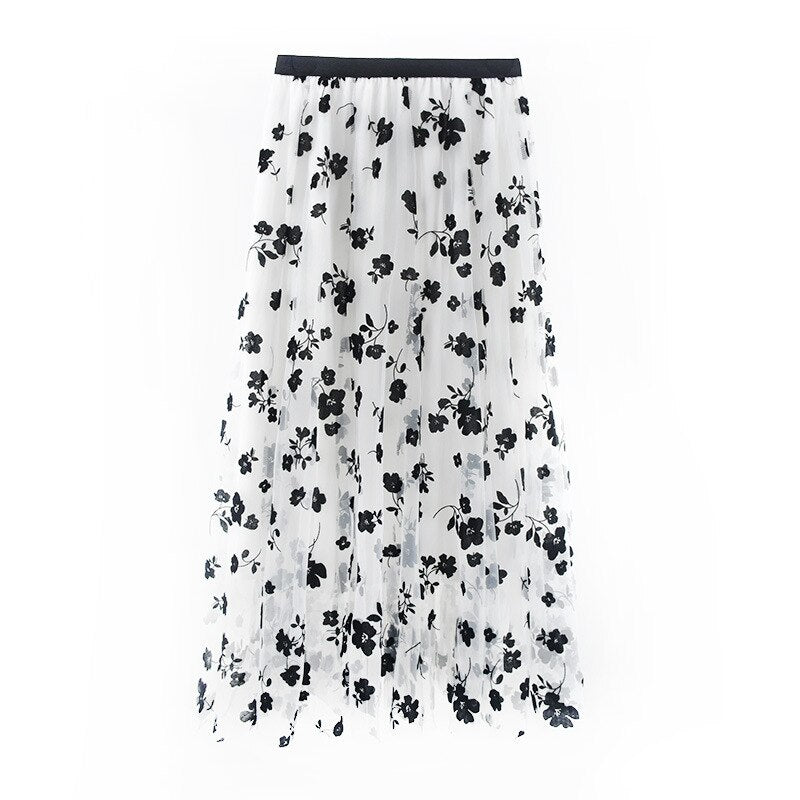 Effortlessly Elegant Garment with a Timeless Design