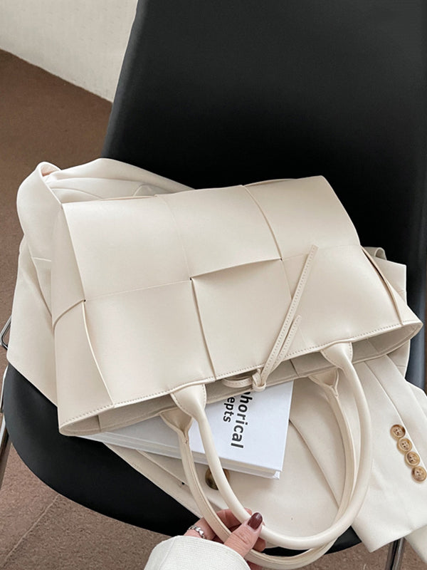 Classic Vintage Bag with a Flattering Fit