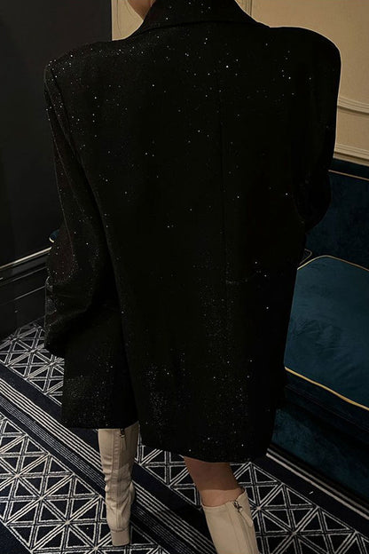 Well Tailored Coat with a Graceful Silhouette