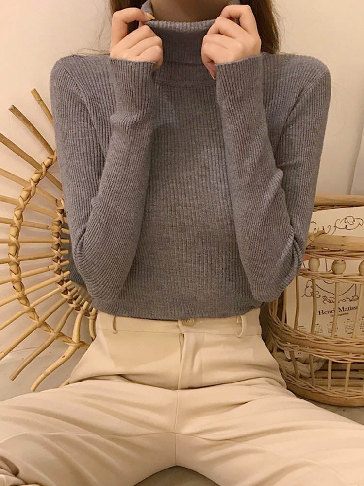 Gracefully Styled Pullover for Any Occasion