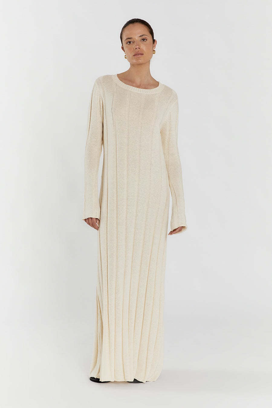 Beautifully Finished Sweater in a Timeless Design