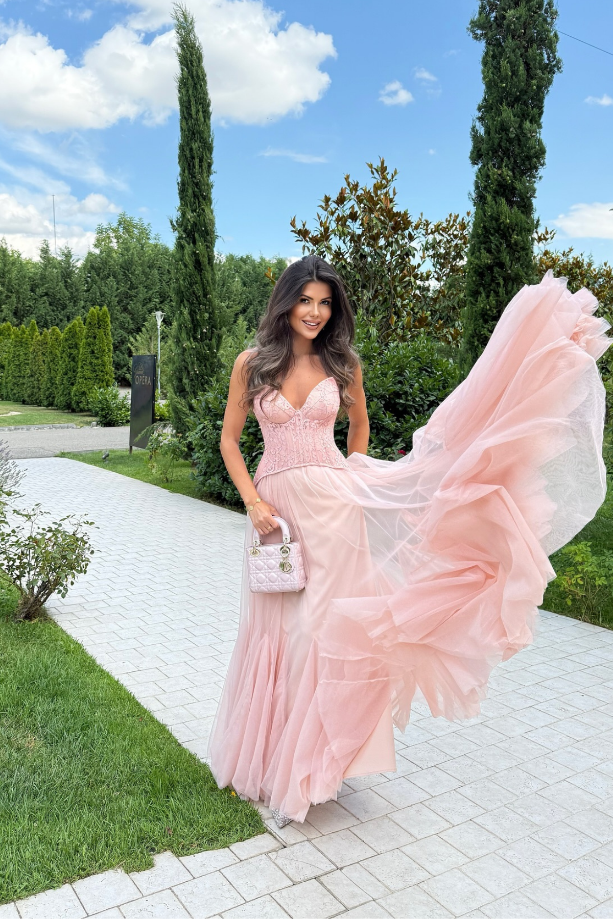 Classic Vintage Dress with a Flattering Fit
