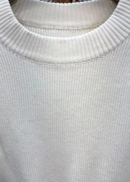 Well Tailored Top with a Graceful Silhouette
