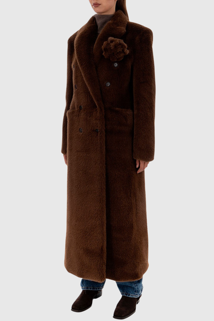 Sophisticated Coat with a Clean Classic Look