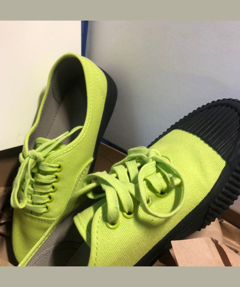 Well Tailored Shoes with a Graceful Silhouette